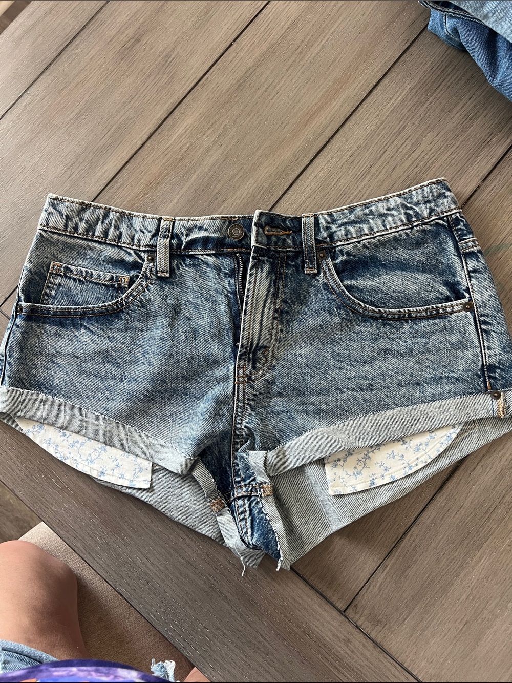 NWOT Wild Fable Cheeky Shorts - Size 8